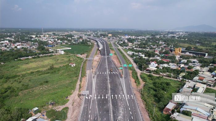 Việc nối thông các tuyến cao tốc được kỳ vọng phân bổ lại dòng phương tiện, đặc biệt xe tải, qua đó giảm áp lực cho Quốc lộ 51.