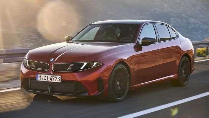 BMW M350 xDrive.