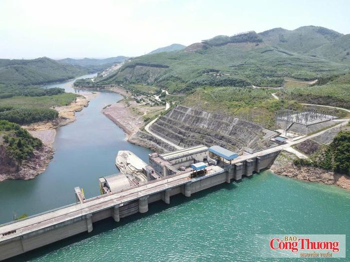  Các hồ chứa thủy điện chủ động điều tiết nước trước khi đón các đợt mưa lớn sắp tới.