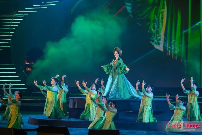 Điểm nhấn của Lễ Bế mạc là chương trình nghệ thuật gồm 2 chương "Những sắc màu gặp gỡ" và "Lời chào từ Việt Nam", với sự tham gia của các đoàn nghệ thuật quốc tế và nhiều nghệ sĩ Việt Nam.