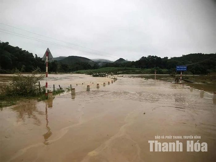 Mưa lũ trung tuần tháng 9/2026 khiến mực nước dâng cao, gây ngập tràn Thành Nàng (xã Tân Thành).