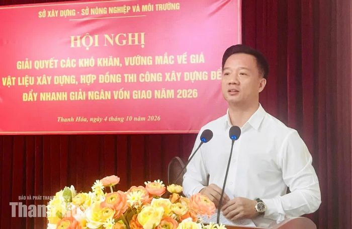 Chủ tịch Hiệp hội Doanh nghiệp tỉnh Thanh Hóa Nguyễn Xuân Hưng phát biểu tại hội nghị.