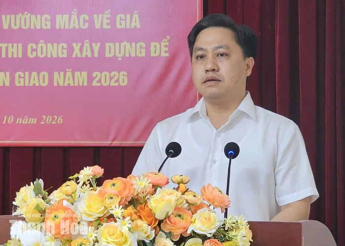 Giám đốc Sở Nông nghiệp và Môi trường Lê Văn Tiến phát biểu tại hội nghị.