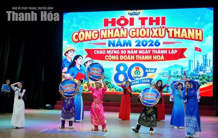 Các đội tham gia phần thi “Khát vọng công nhân - Công đoàn vươn mình - Doanh nghiệp đổi mới sáng tạo vì người lao động”.