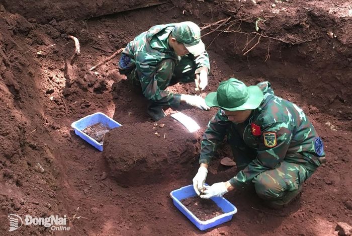 Các lực lượng của Đội K76 tìm kiếm thêm 3 hài cốt liệt sĩ ngày 3-10. Ảnh: ĐVCC