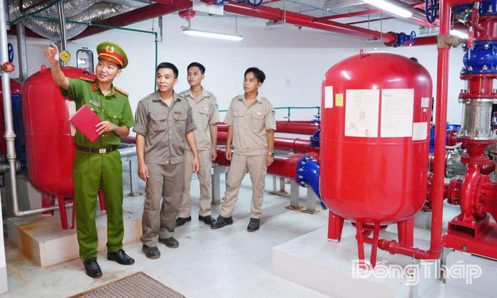 Kiểm tra cơ sở sản xuất về đảm bảo công tác phòng cháy, chữa cháy.