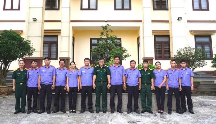  Các đơn vị thuộc Viện KSND tỉnh ký kết quy chế phối hợp với Viện KSQS khu vực 52. Ảnh: Dương Nguyễn 