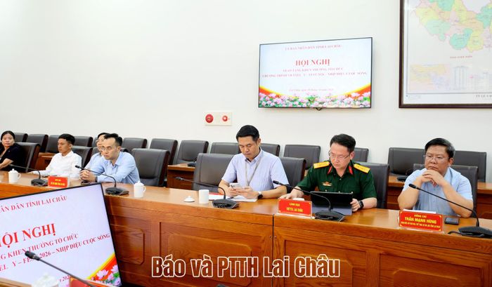 Các đại biểu dự hội nghị.