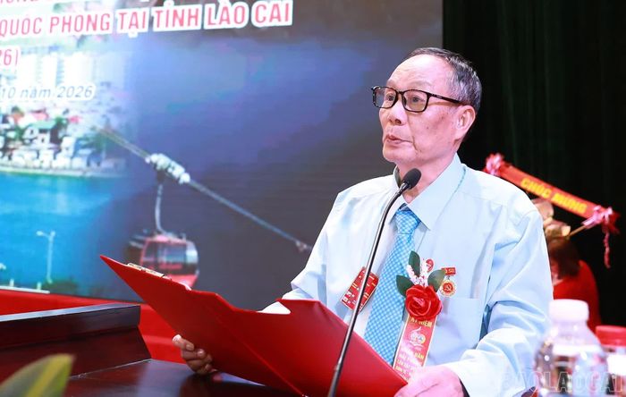 Ông Trần Trọng Dương - Chủ tịch Hội đồng hương Hải Phòng tỉnh Lào Cai trình bày diễn văn tại lễ kỷ niệm.