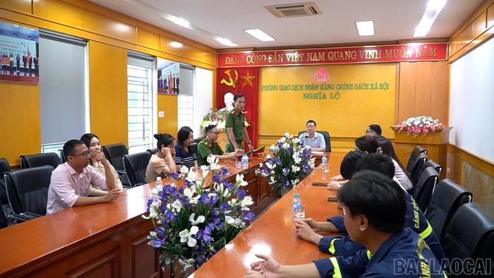 Công an tỉnh Lào Cai tổ chức tuyên truyền, phổ biến pháp luật và hướng dẫn kỹ năng về PCCC và CNCH.