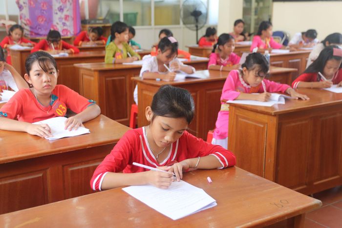 Katê năm 2026, các em học sinh tiểu học tại xã Bắc Bình và Hồng Thái sẽ tiếp tục được tham gia nội dung viết chữ Chăm.