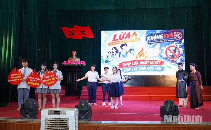 Một phần thi của các đội tham gia.