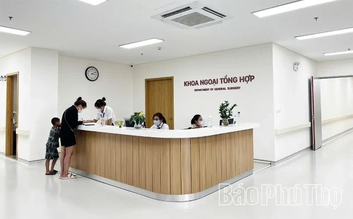 Bệnh viện Hữu nghị Lạc Việt cải tiến quy trình tiếp đón, tạo thuận lợi cho người bệnh.