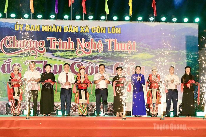 Xã Côn Lôn khai trương tuyến du lịch trải nghiệm rừng nghiến Pù Pảo.