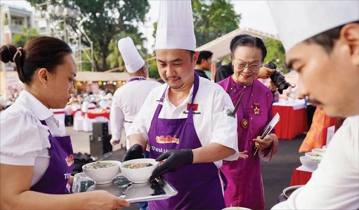 Chương trình “Huế - Kinh đô Ẩm thực 2026” với chủ đề “Ngày Bún bò Huế”.