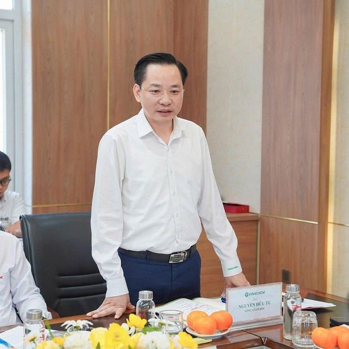Ông Nguyễn Hữu Tú, Tổng Giám đốc Tập đoàn Hóa chất Việt Nam phát biểu tại buổi làm việc