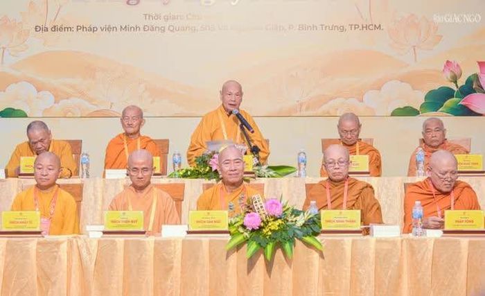  Trưởng lão Hòa thượng Thích Thiện Nhơn ban đạo từ