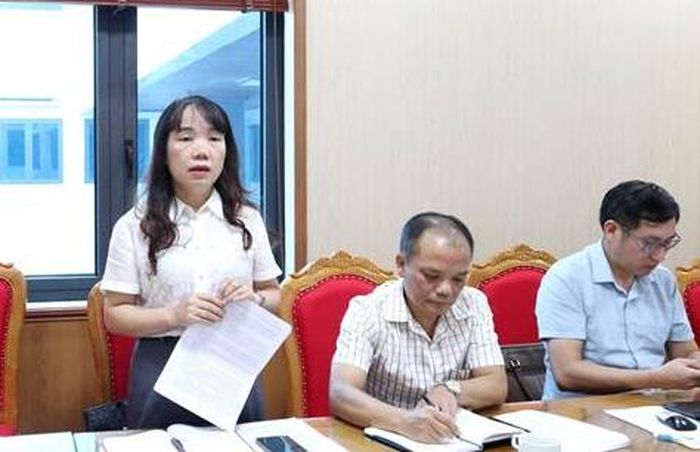Các đại biểu phát biểu tại cuộc họp.