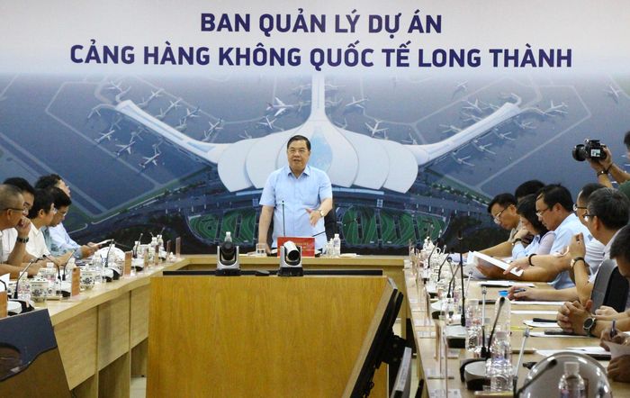Phó Thủ tướng Thường trực Phạm Gia Túc yêu cầu đẩy nhanh tiến độ dự án sân bay Long Thành.