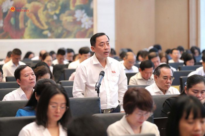 ĐBQH Đào Chí Nghĩa (TP. Cần Thơ) phát biểu. Ảnh: Hồ Long