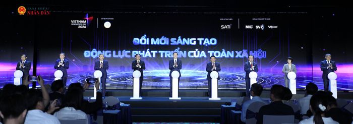 Các đại biểu phát động Ngày hội Đổi mới sáng tạo quốc gia năm 2026