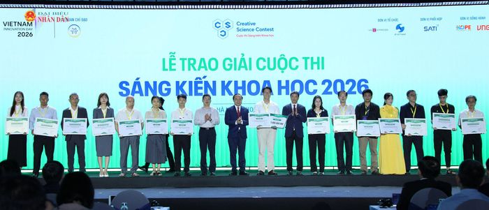 Bộ Khoa học và Công nghệ Vũ Hải Quân trao Giải Sáng kiến Khoa học năm 2026 cho các cá nhân, tổ chức đạt giải