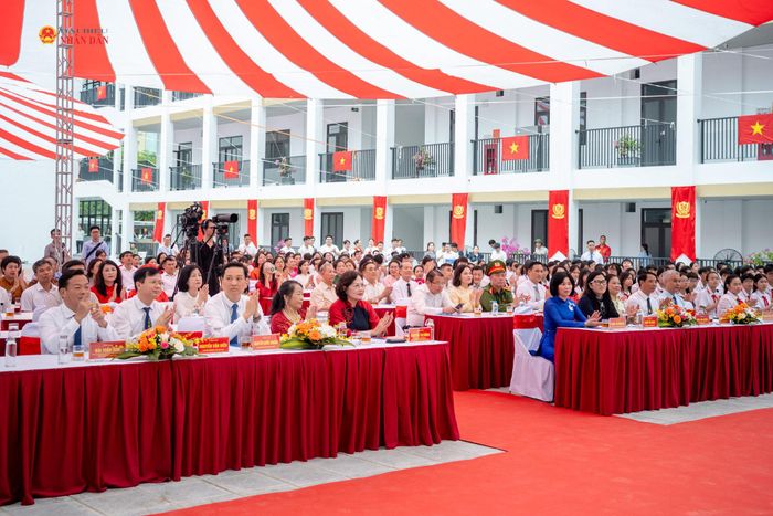 Phó Chủ tịch Quốc hội Nguyễn Thị Hồng và các đại biểu dự buổi lễ. Ảnh: Phạm Thắng