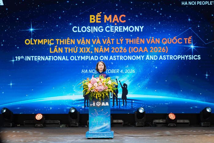 Phó Chủ tịch UBND TP. Hà Nội Vũ Thu Hà phát biểu Bế mạc Kỳ thi.
