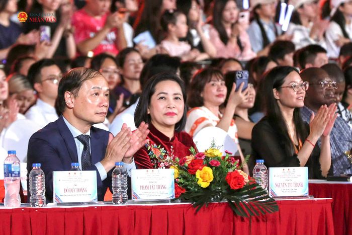 Phó Chủ tịch Quốc hội Nguyễn Thị Thanh và các đại biểu dự Lễ hội Văn hóa Thế giới tại Hà Nội 2026