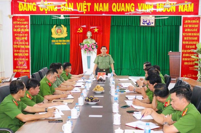 Đảng ủy Công an tỉnh Vĩnh Long thực hiện kiểm tra, giám sát tại các tổ chức đảng trực thuộc.