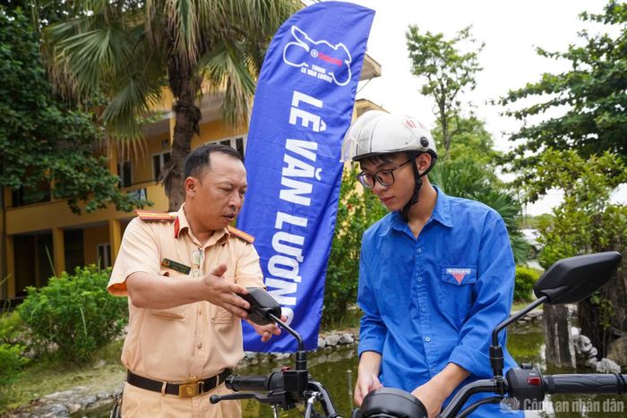 Việc kiểm tra xe trước khi di chuyển là hết sức quan trọng.