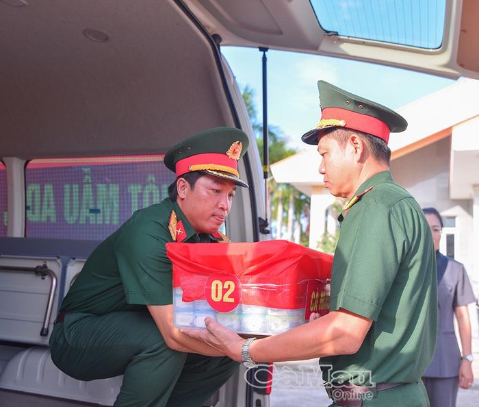 Mỗi mẫu sinh phẩm được bàn giao gắn với mong muốn sớm xác định danh tính, đưa các liệt sĩ trở về với gia đình, quê hương.