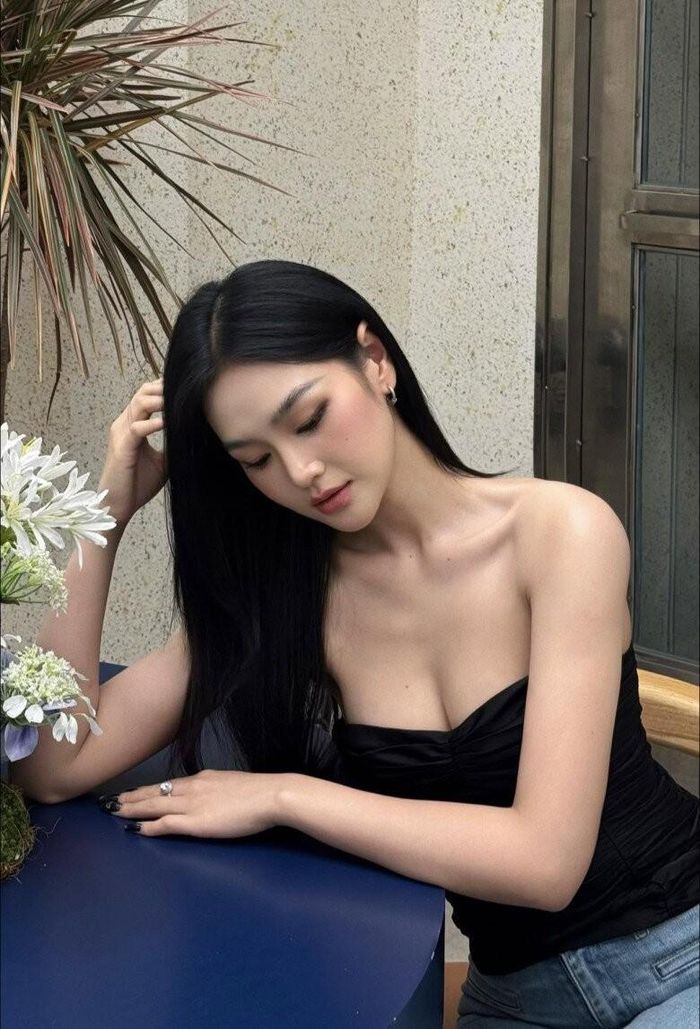 Cô nói mình "mê trai đẹp", tuyên bố không hẹn hò người nhỏ tuổi hơn.