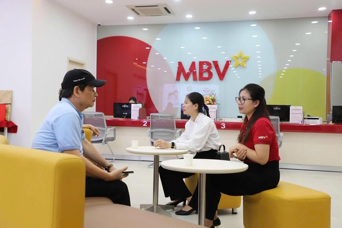 Không gian giao dịch của Ngân hàng TNHH MTV Việt Nam Hiện Đại (MBV), ngân hàng tiền thân là OceanBank và hiện thuộc sở hữu 100% của MB.