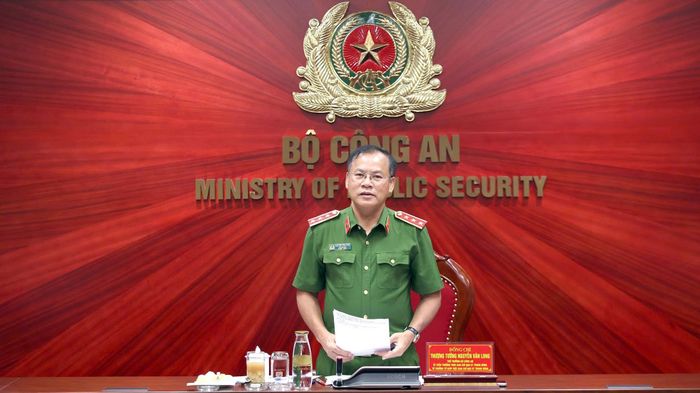 Thứ trưởng Nguyễn Văn Long phát biểu kết luận buổi làm việc.