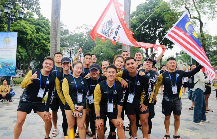 Với gần 900 vận động viên tham dự, tăng 200 vận động viên so với kỳ giải trước cho thấy sức hút của một sự kiện thể thao mang đậm dấu ấn Hà Nội. Ảnh: Thuần Thư