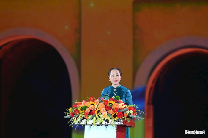 Bộ trưởng Bộ Văn hóa, Thể thao và Du lịch Lâm Thị Phương Thanh phát biểu tại Lễ bế mạc. Ảnh: Văn Tuyến