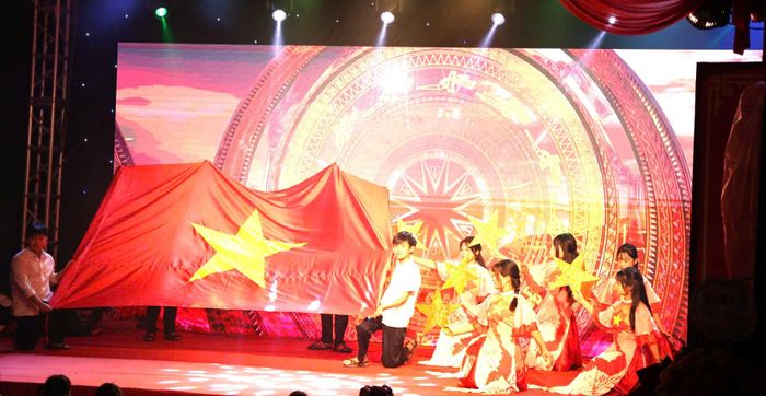Khát vọng xây dựng Thủ đô Hà Nội văn hiến, văn minh, hiện đại trong kỷ nguyên mới được thể hiện sinh động. Ảnh: Bình Minh