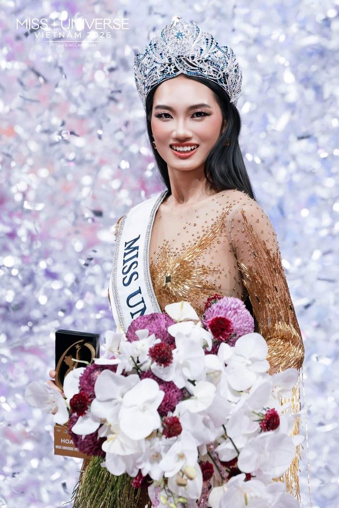 Sau khi Quỳnh Anh đăng quang Miss Universe Vietnam 2026, những thông tin xoay quanh đời tư của nàng hậu tiếp tục nhận được sự quan tâm. Hiện tại, người đẹp 9x đang hẹn hò với Neyun - một TikToker sở hữu lượng người theo dõi lớn trên mạng xã hội và từng gây chú ý với loạt video triệu view.