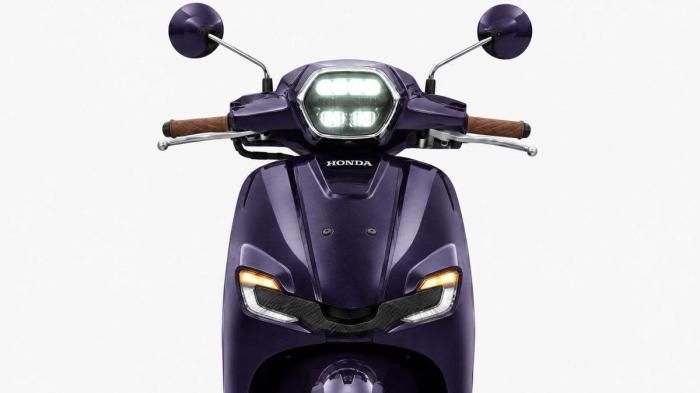 New Honda Stylo 160 giúp người lái tự tin hơn và thu hút sự chú ý trên đường phố.