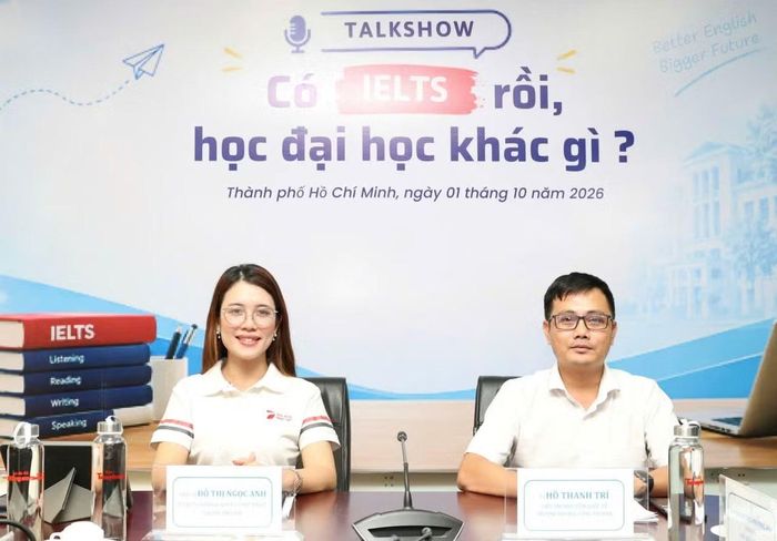 Diễn giả TS. Hồ Thanh Trí và ThS. Đỗ Thị Ngọc Anh trong talkshow "Có IELTS rồi, học đại học khác gì?". Ảnh: Ngô Tùng