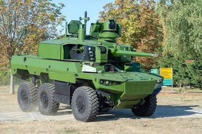 Điều này cho phép kết hợp và hiển thị thông tin từ các cảm biến, hệ thống điều khiển hỏa lực và các tổ hợp khí tài khác trên xe theo định dạng trực quan, từ đó giúp kíp lái đưa ra quyết định nhanh chóng.