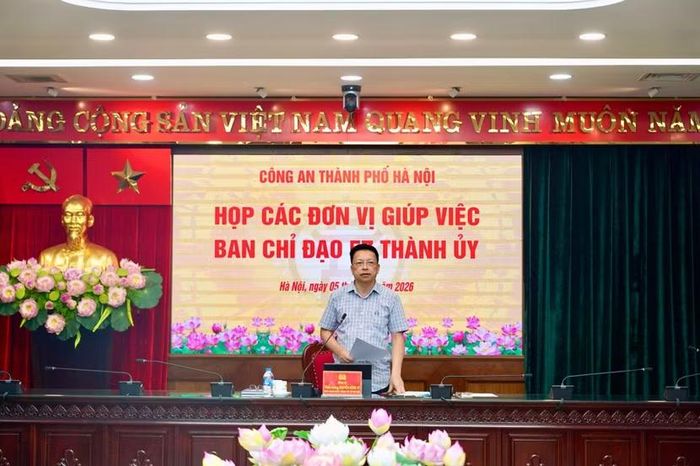 Thiếu tướng Nguyễn Hồng Ky, Phó Giám đốc CATP phát biểu kết luận cuộc họp.