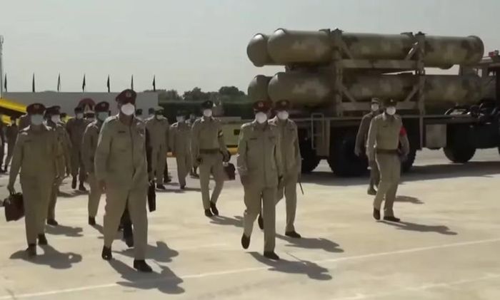 Đây là một trong những hệ thống phòng không hiện đại nhất mà Azerbaijan đưa vào trang bị, bên cạnh S-300PMU-2, Buk, Tor của Nga và các tổ hợp do Israel sản xuất.