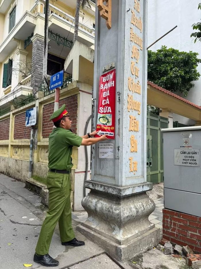 Công an phường Phú Thượng là xác định rõ việc giữ gìn trật tự, mỹ quan đô thị không phải là nhiệm vụ làm theo đợt, mà cần được thực hiện thường xuyên, liên tục
