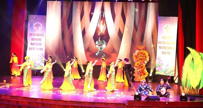 Đội nghệ thuật TP. Đồng Nai trình diễn tại liên hoan