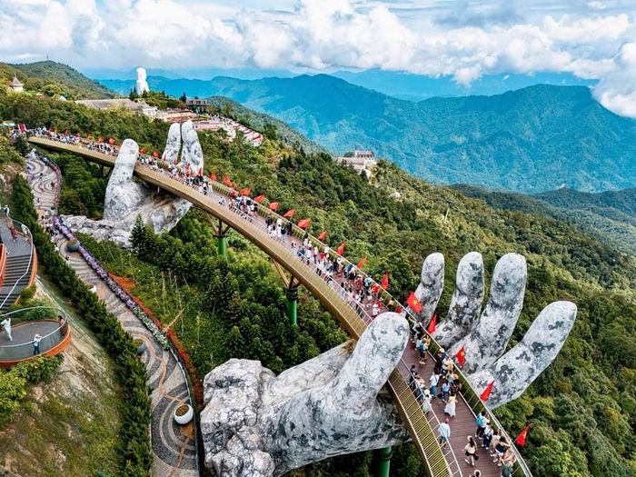 Câu chuyện “ngược dòng” của Việt Nam chỉ thực sự có ý nghĩa khi tốc độ tăng trưởng được chuyển hóa thành năng lực cạnh tranh dài hạn. Ảnh: Hoàng Hà