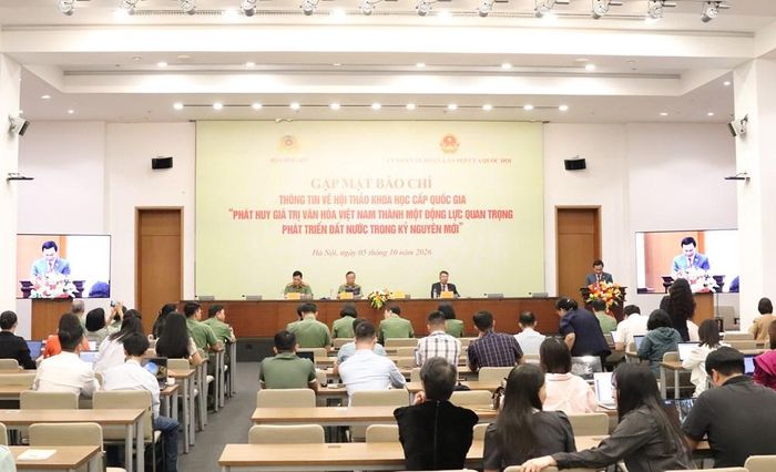 Quang cảnh buổi họp báo