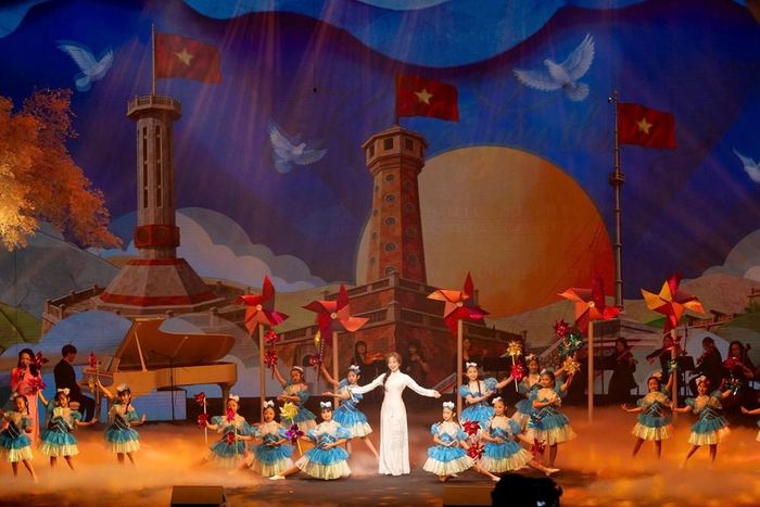 Chương trình “Kết nối yêu thương” do Bộ Công an phối hợp với Trung ương Hội Liên hiệp Phụ nữ Việt Nam tổ chức