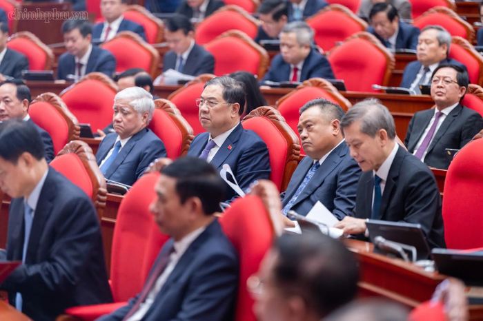 Các đại biểu dự khai mạc Hội nghị lần thứ tư Ban Chấp hành Trung ương Đảng khóa XIV - Ảnh: chinhphu.vn/Nhật Bắc